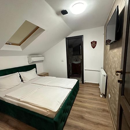 ホテル Casa Dorgo Lipova エクステリア 写真